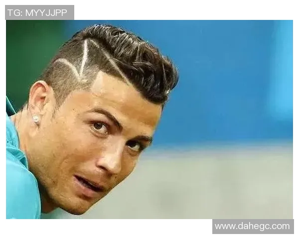 个性发型与足球明星女生的完美结合展现独特魅力与风格 个性发型与足球明星女生的完美结合展现独特魅力与风格