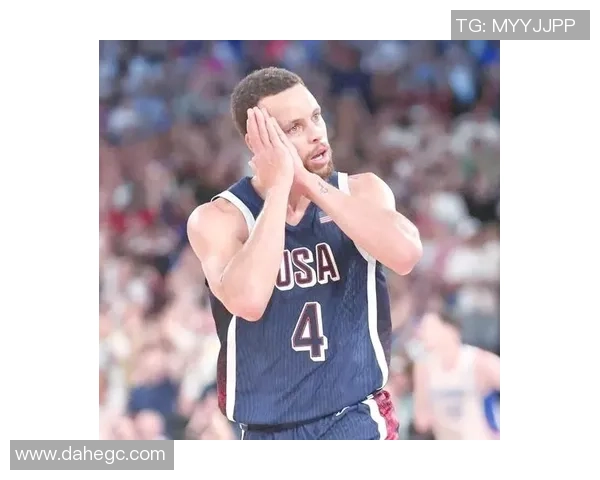 库里在足球场上的精彩瞬间与篮球技艺的完美融合探讨 库里在足球场上的精彩瞬间与篮球技艺的完美融合探讨