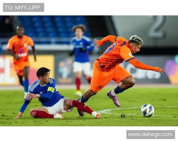 科学足球训练新方法探索:提升运动员状态与竞技表现的有效策略 科学足球训练新方法探索:提升运动员状态与竞技表现的有效策略