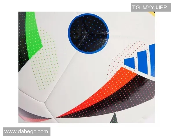 足球的形状究竟是圆形吗探讨足球设计与运动性能的关系 足球的形状究竟是圆形吗探讨足球设计与运动性能的关系