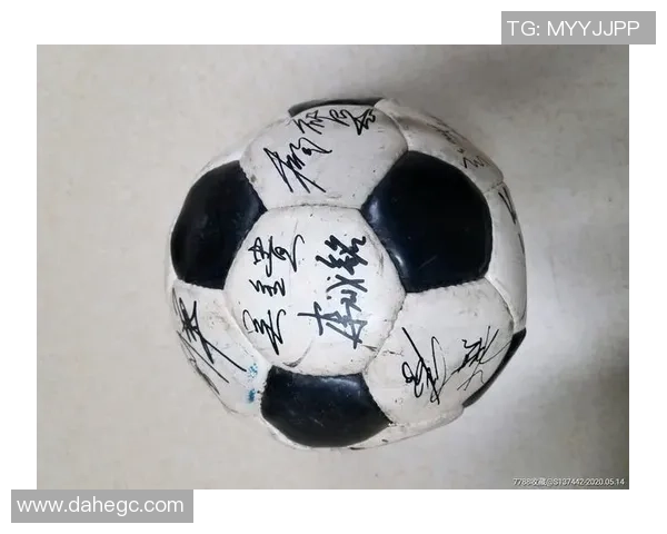 足球球员张勇的成长之路与职业生涯的辉煌成就探讨 足球球员张勇的成长之路与职业生涯的辉煌成就探讨